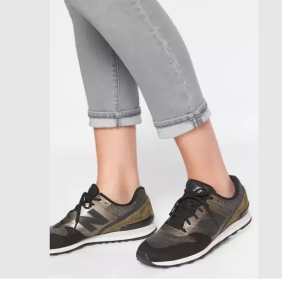 ATHLETA Sculptek Skinny Crop Jean Granite Wash NWT - Picture 3 of 6